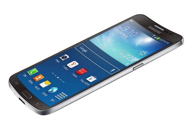 Samsung GALAXY ROUND Pioneers the Curved Display Smartphone Experience